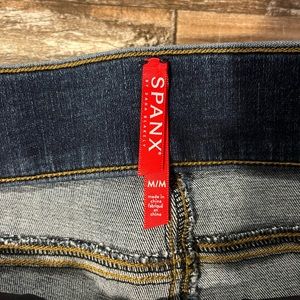 Womens Medium Spanx pull on jeans
